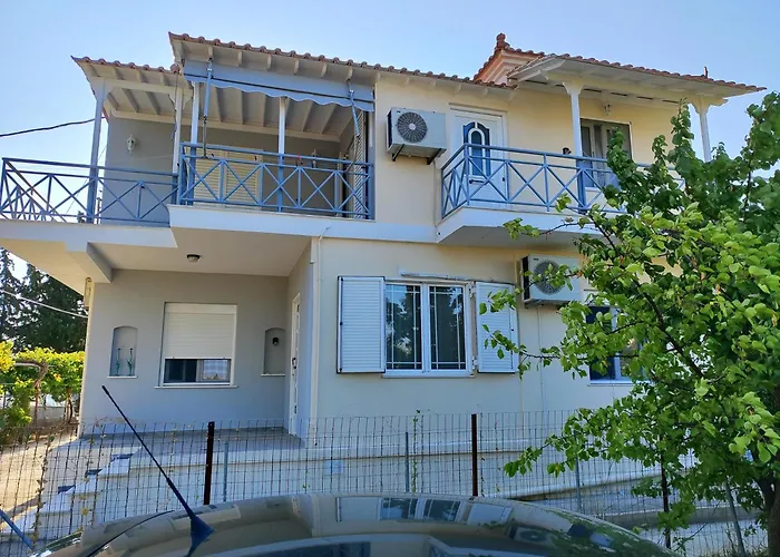 Holiday House With Sea View In Skala Polichnitos